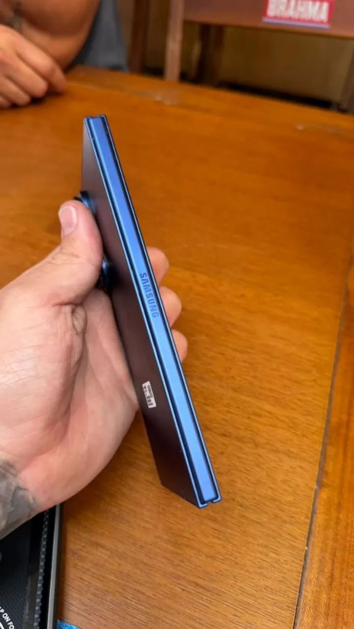 SAMSUNG Z FOLD 7/ 1T/ 16RAM  - Foto 3