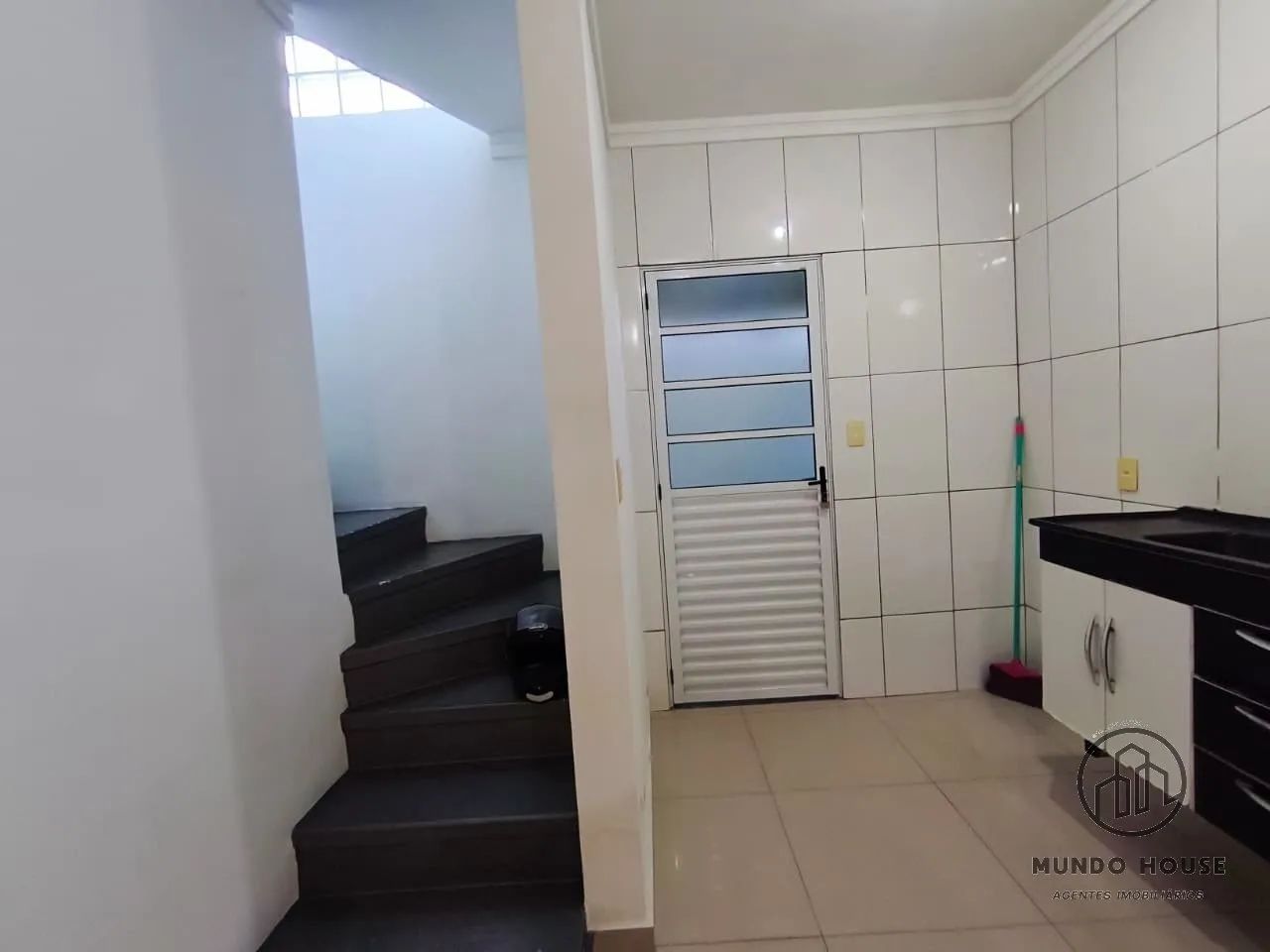 SOBRADO EM CONDOMÍNIO FECHADO - Foto 5