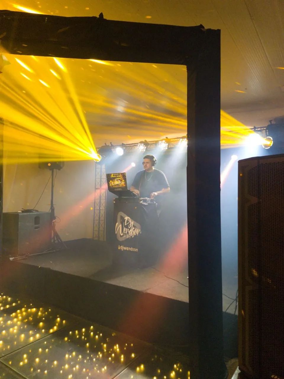 DJ, SOM, LUZ E ESTRUTURA 