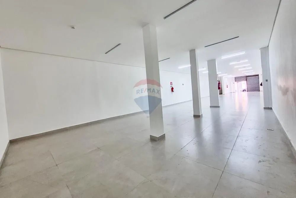 Loja ampla com 350m2 Reformada na Hallfeld