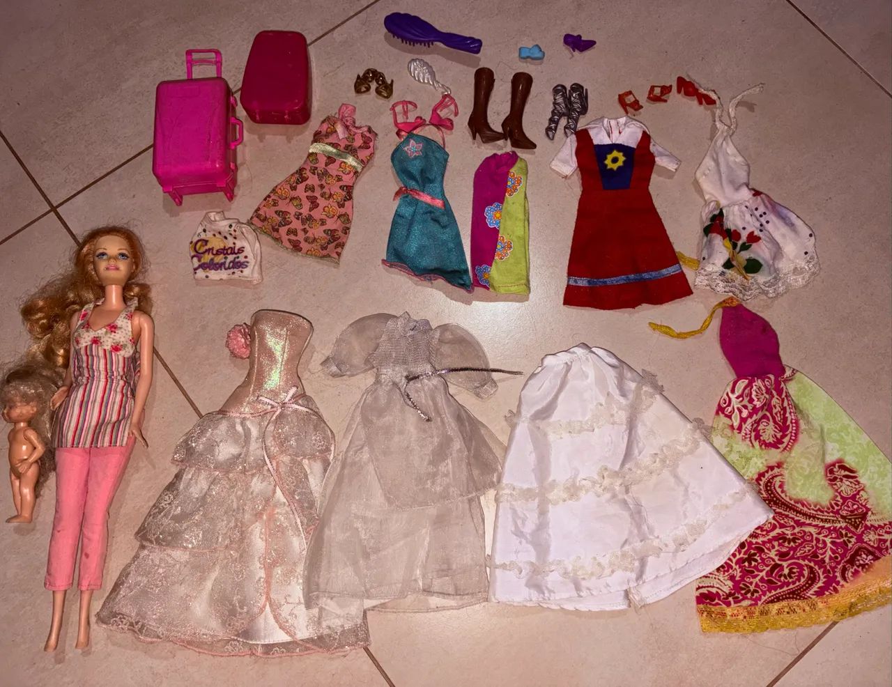 Roupas e bonecas Barbie VINTAGE