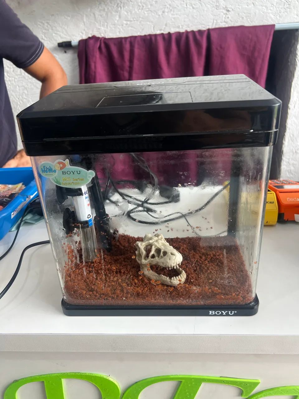 Aquário Boyu Curvo MS 220 7,5 Litros Preto + Termostato Hopar 25w + Termômetro Digital