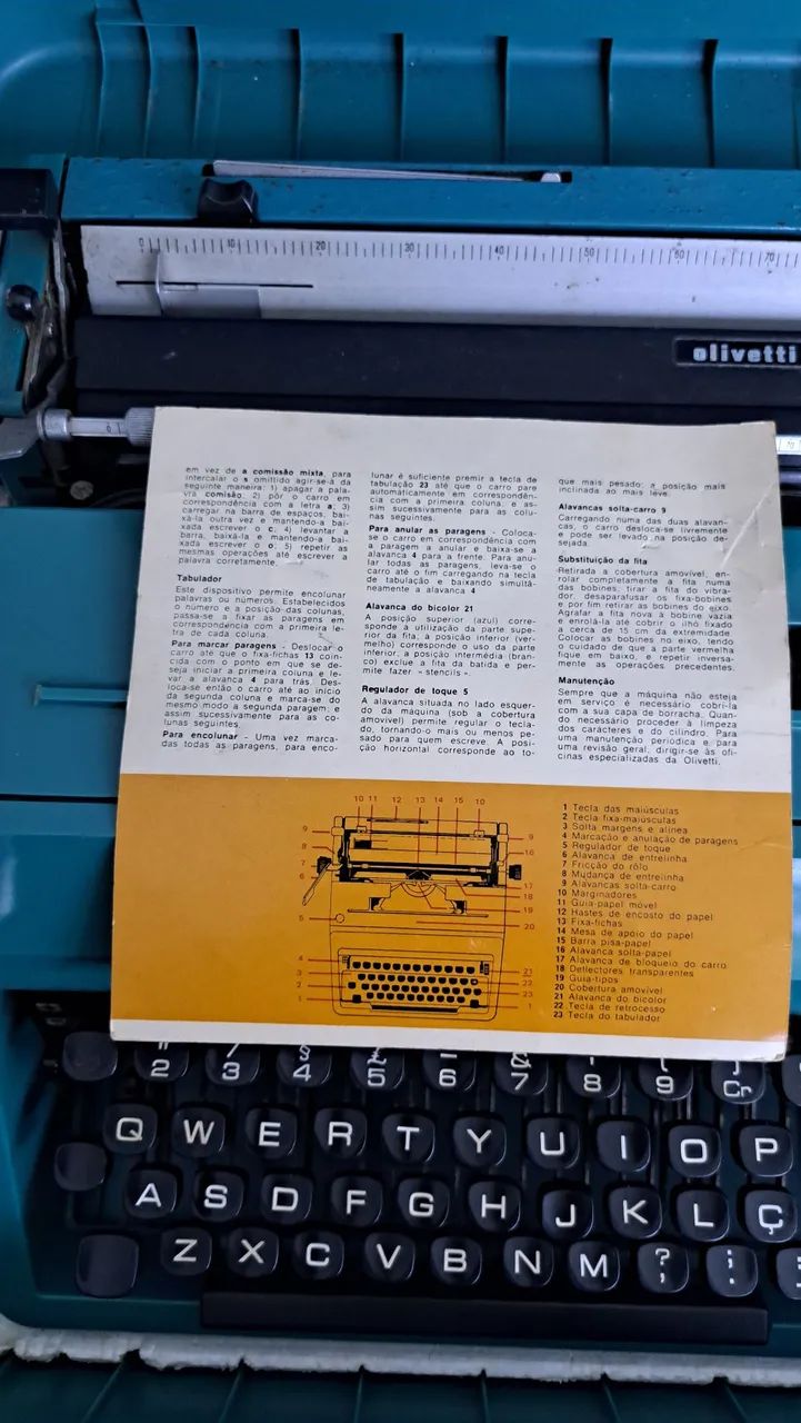 Antiga maquina escrever Olivetti Studio 45 - Foto 4