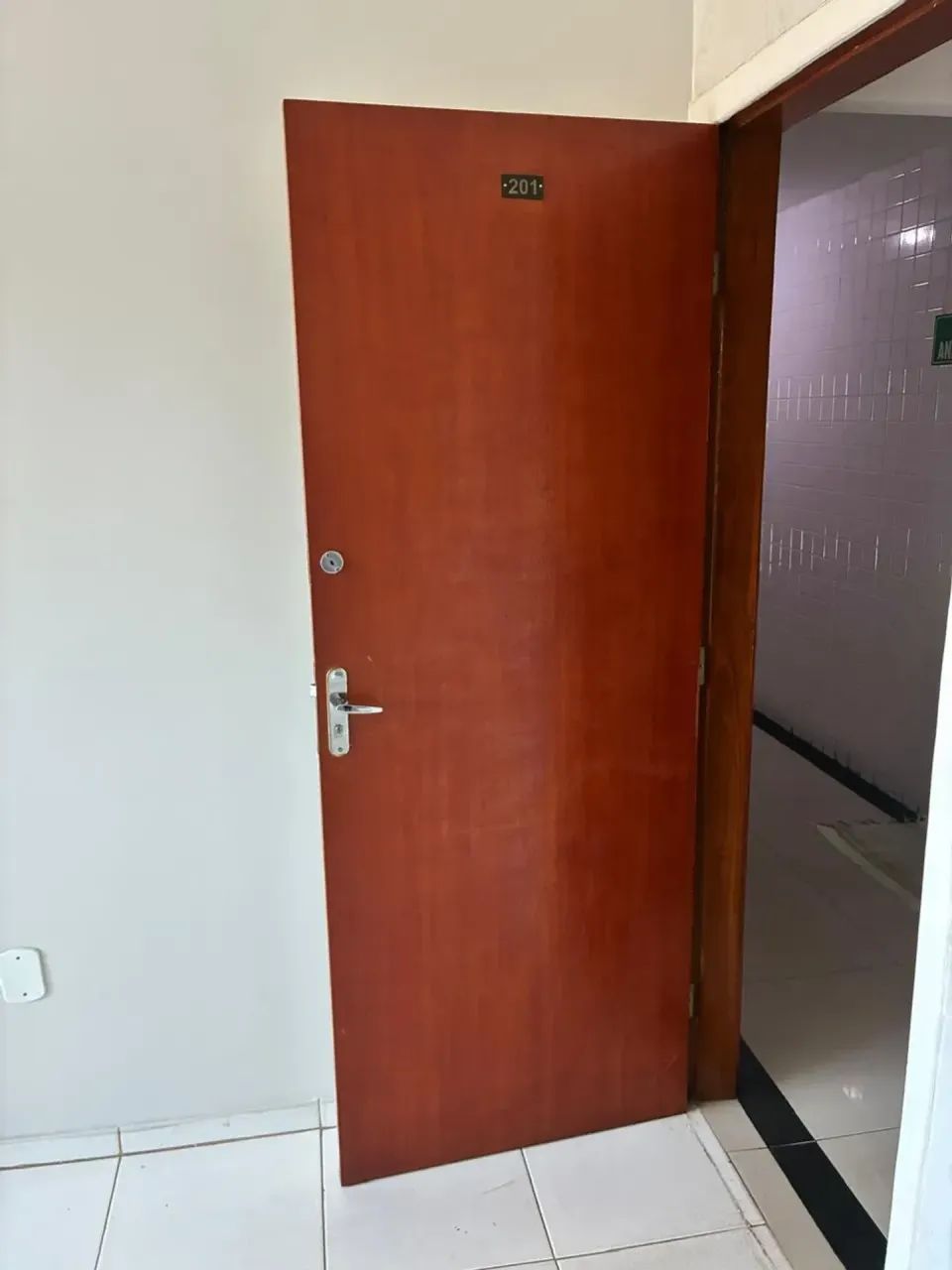 Apartamento com 1 quarto e garagem para alugar - Guará II - Foto 4