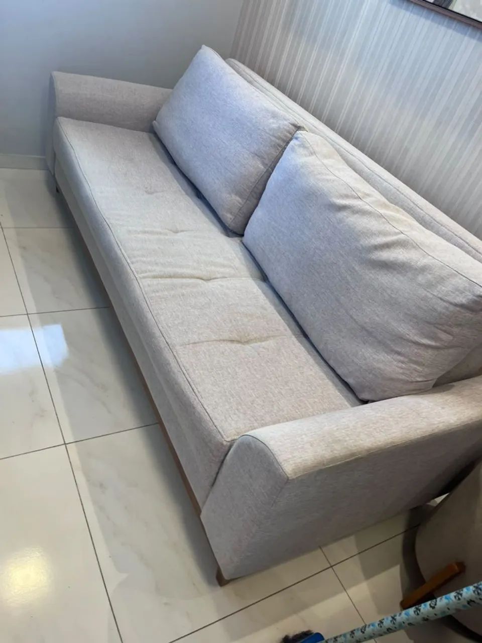 VENDO-SE SOFÁ CAMA EM LINHO seminovo! - Foto 2