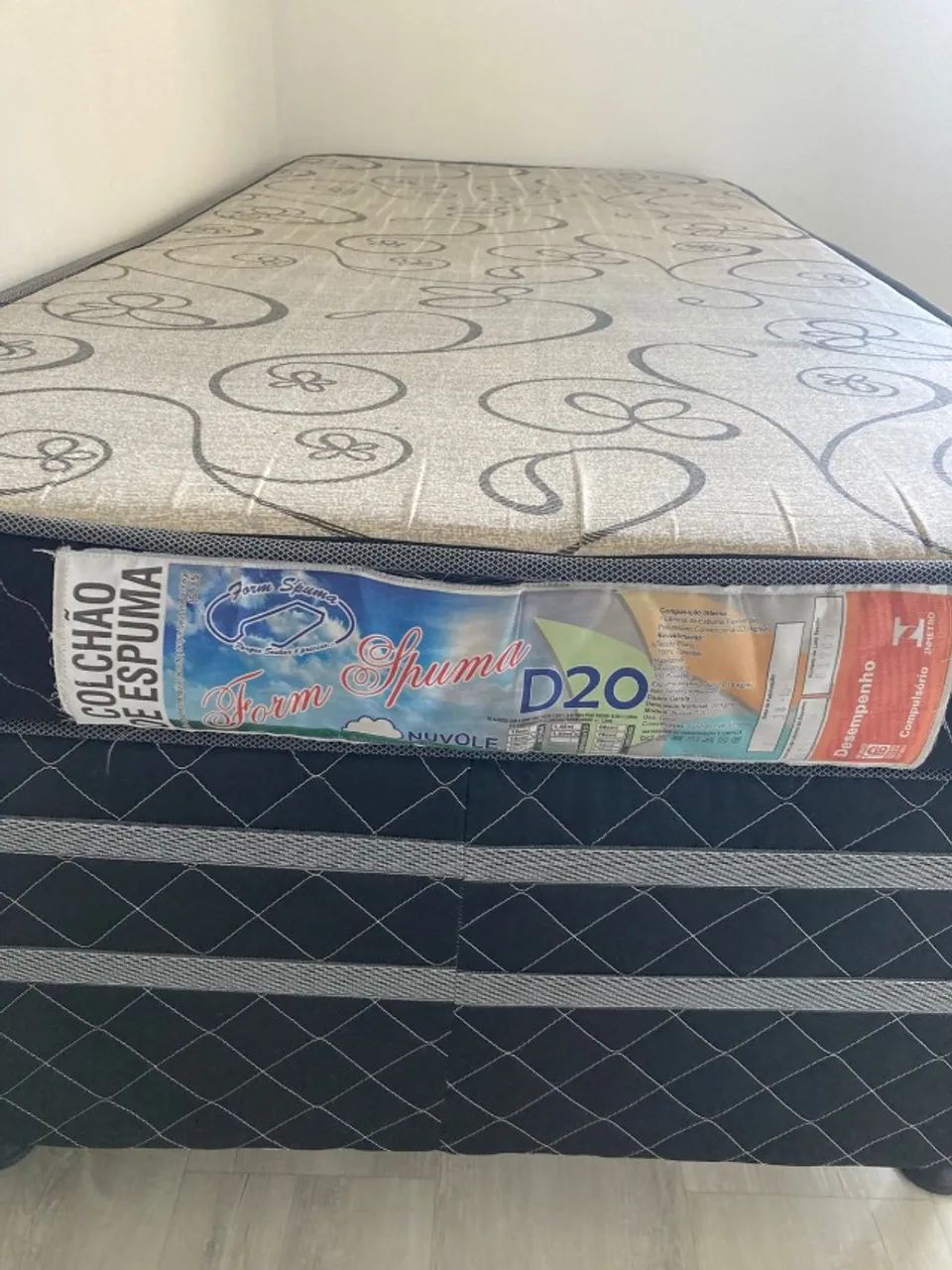 VENDE-SE COLCHÃO DE SOLTEIRO + BASE BOX ORTOPÉDICO - Foto 4