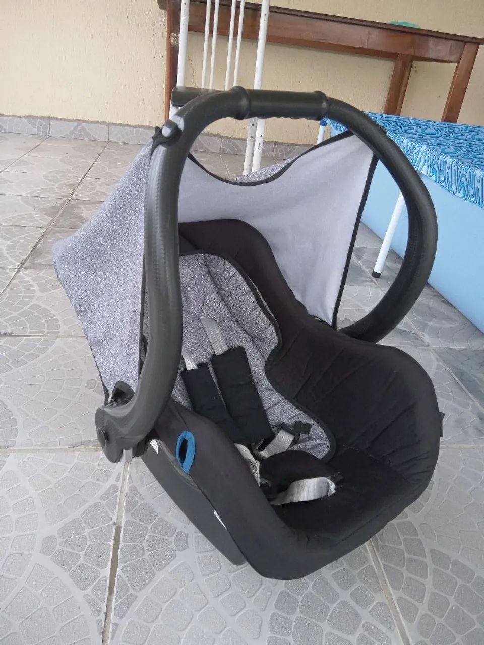 Bebê conforto Tutti Baby 