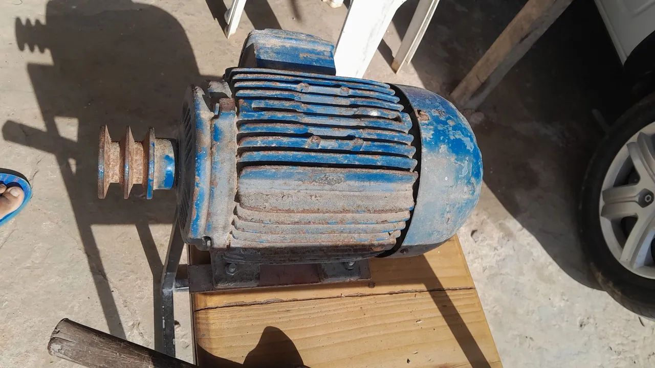 Vendo três motores trifásico  - Foto 7