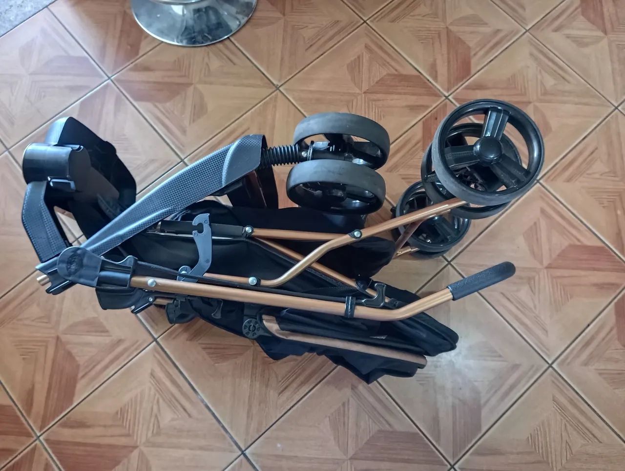 Carrinho de bebê da Tutti baby