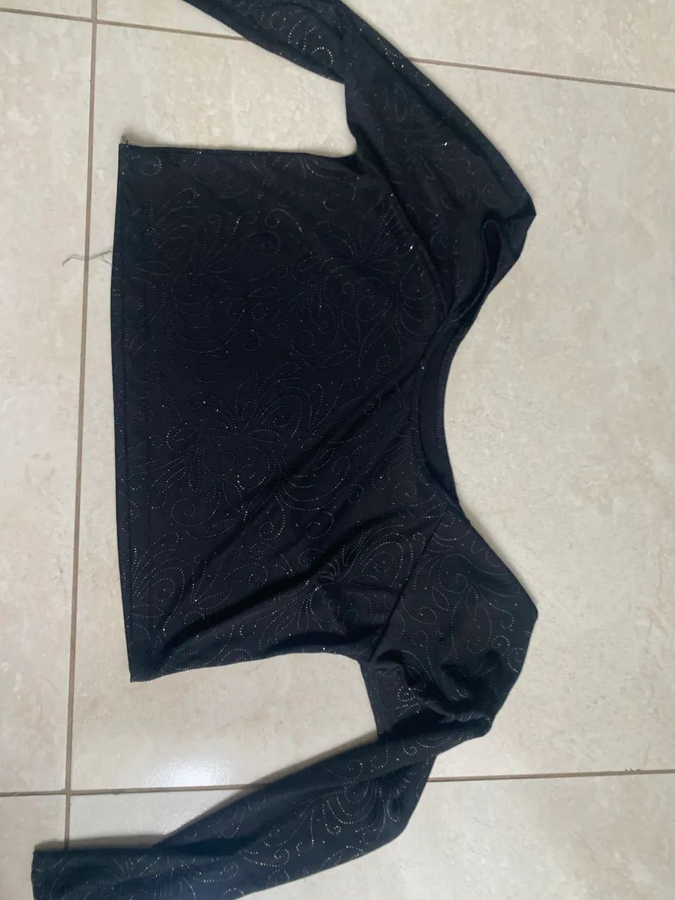 Cropped preto manga longa com brilho - Foto 2