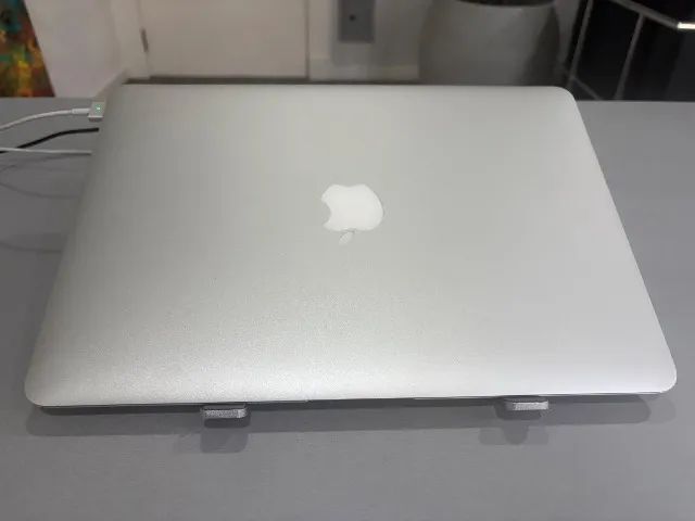 MacBook Air 13 Intel Dual Core i5 8GB (A1466)