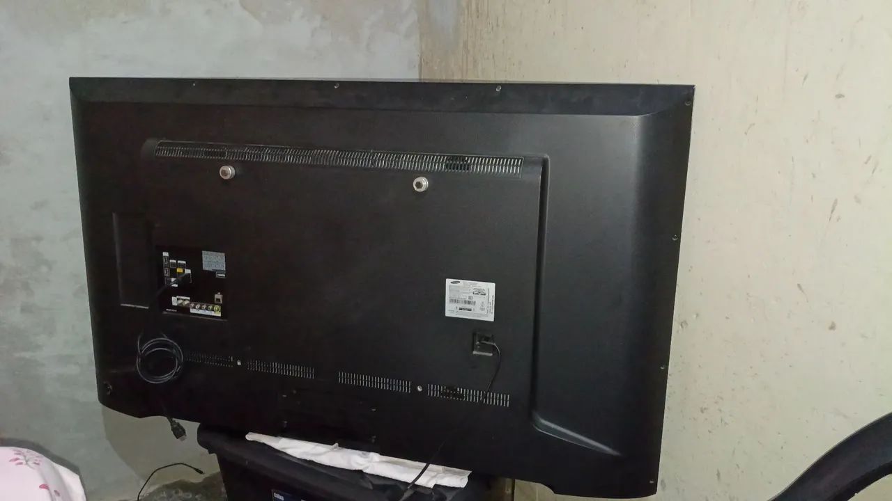 VENDO TV 60 POLEGADAS  - Foto 2