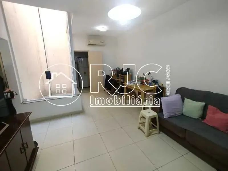 Casa de vila duplex com 4 quartos, 2 suítes e vaga em rua nobre do bairro. - Foto 2