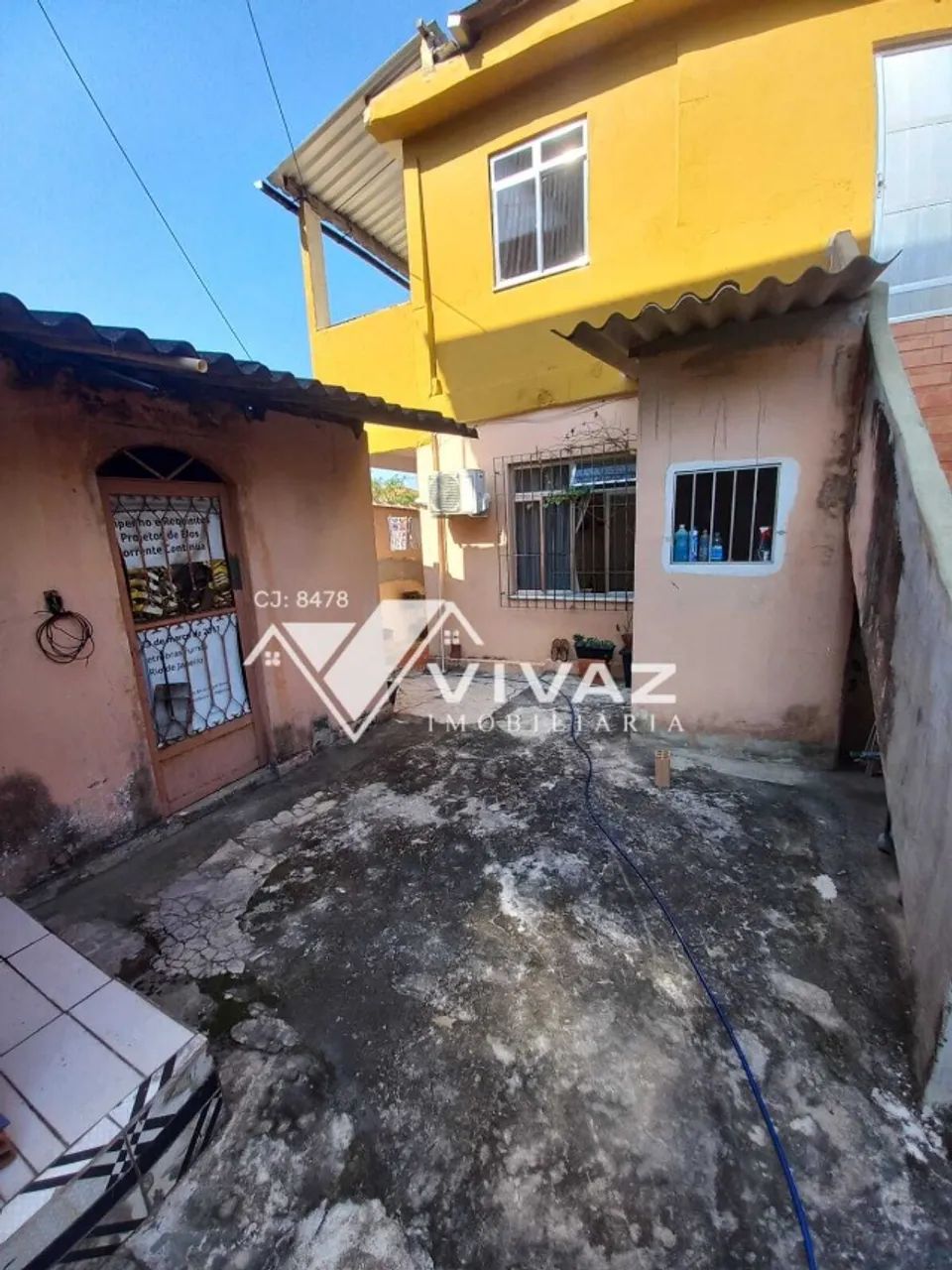 Ótima Casa de Vila com 03 Quartos Amplos e Quintal em Cavalcanti - Foto 2