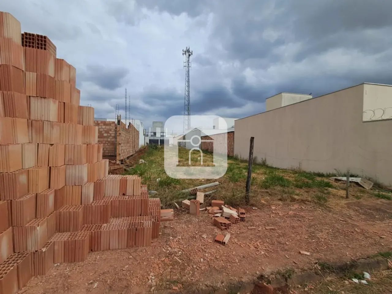Terreno a venda no bairro Bosque dos Buritis - Foto 3