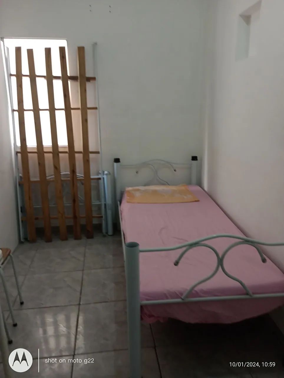 Quarto independente pra  uma moça  - Foto 3