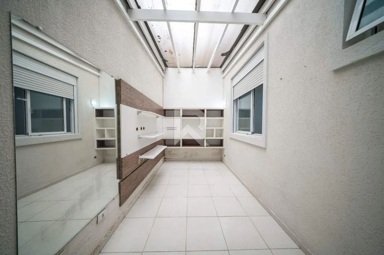 Casa com Amplo Jardim, Piscina e 4 Quartos para Locação, 316 m² - Jardim Social - Curitiba - Foto 17