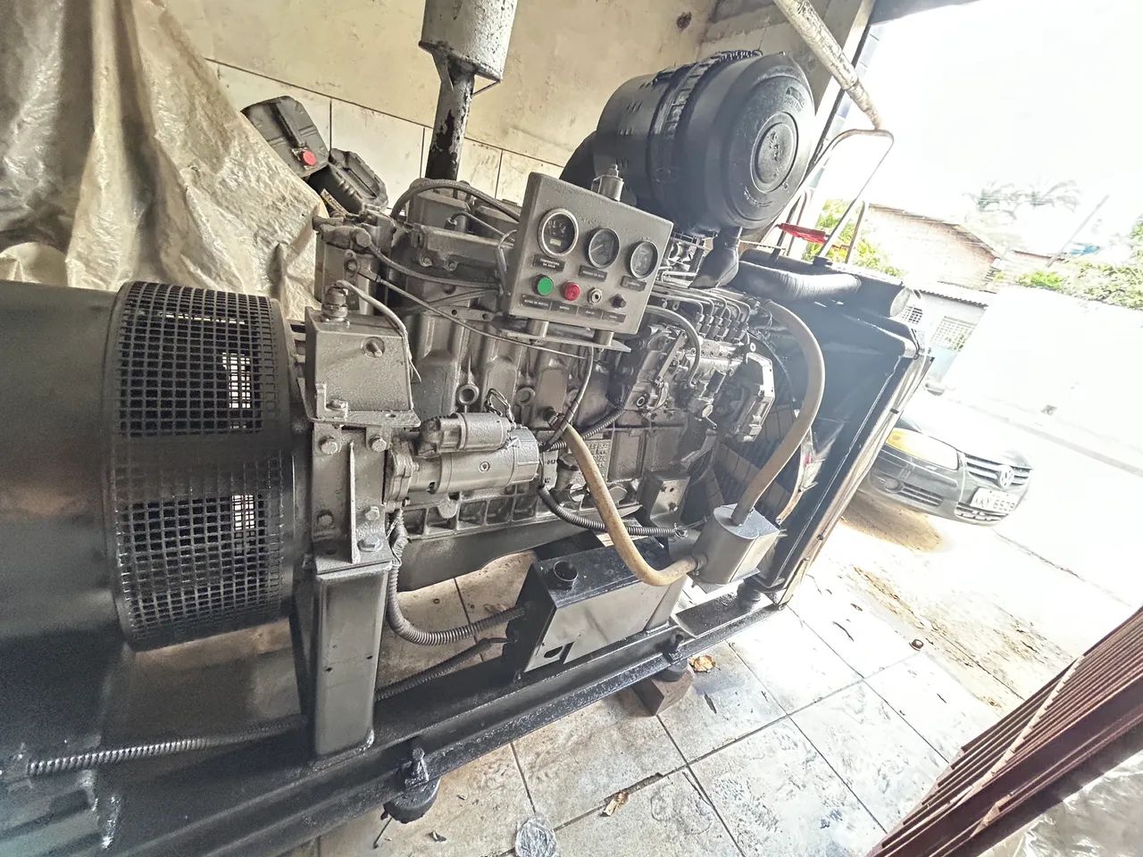 Gerador de 180 kVA automático 