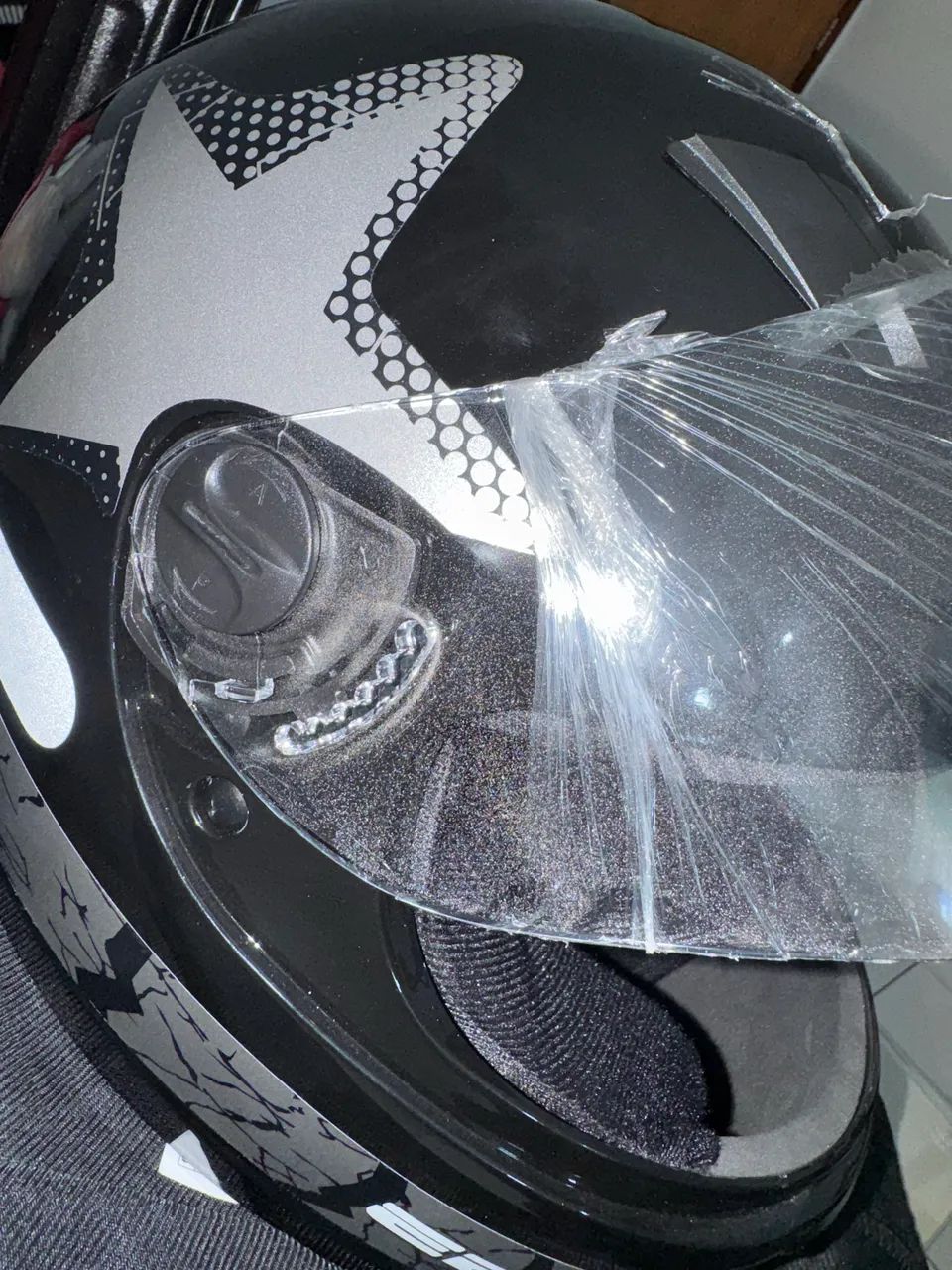 Capacete zero no Plástico  - Foto 3