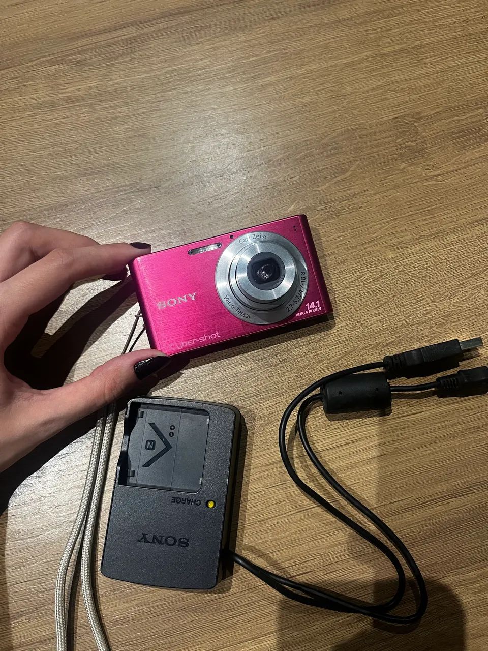 Câmera Sony Cybershot rosa 14.1 megapixels - Foto 4