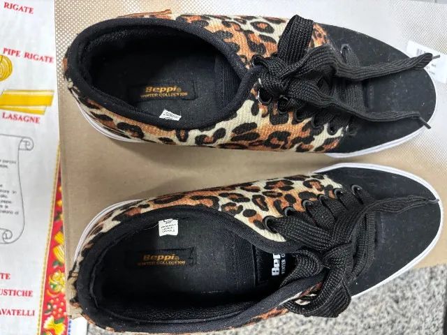 Tênis seminovo animal print  - Foto 2