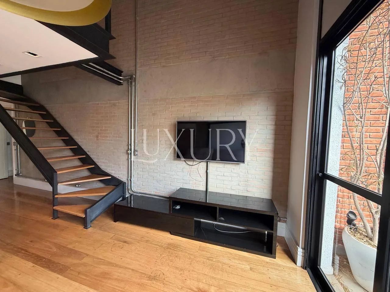 Apartamento Mobiliado à Venda ou para Alugar no Jardim América, 1 suíte , 2 vagas - Foto 7