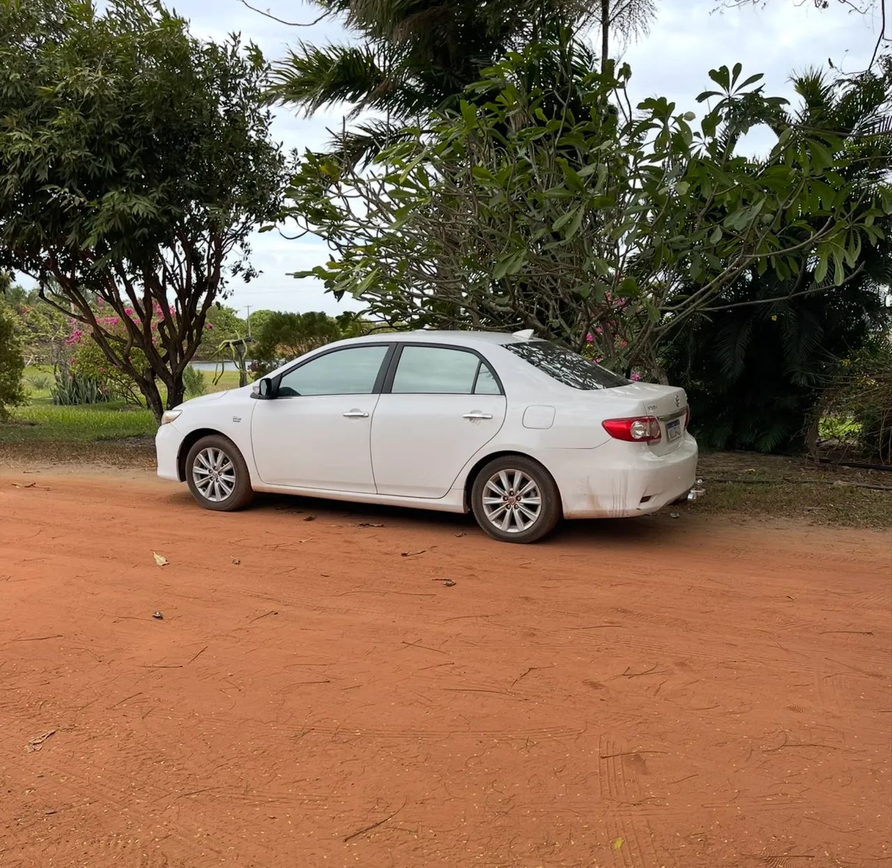 Toyota Corolla Altis 2.0 Flex 16V Aut. 2013 - Foto 3