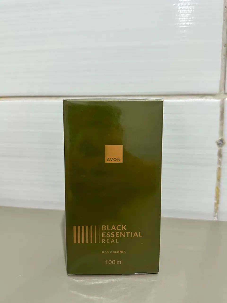 AVON BLACK ESSENTIAL REAL 100 ML  - Foto 2
