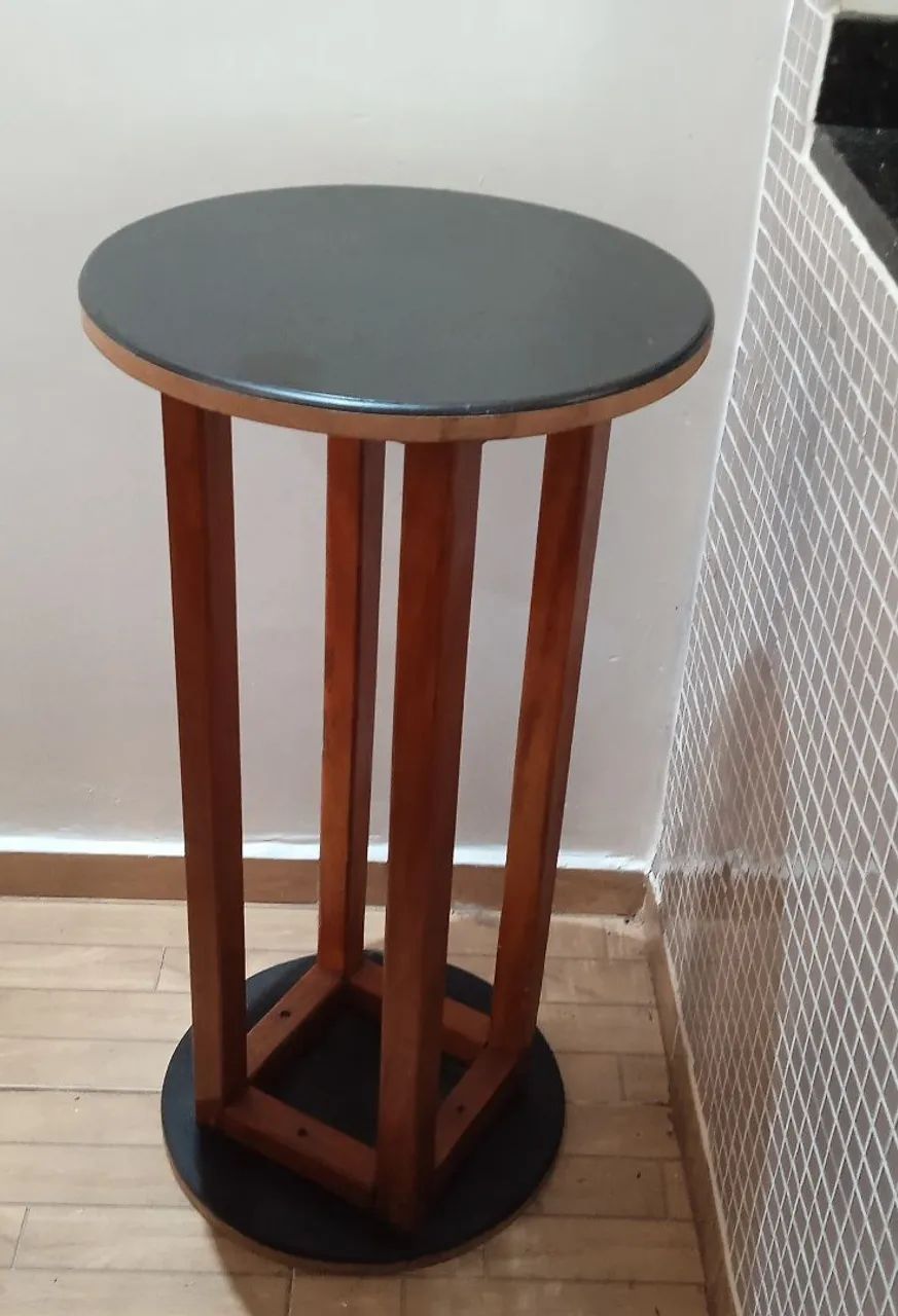 Corner Table65048988109185120