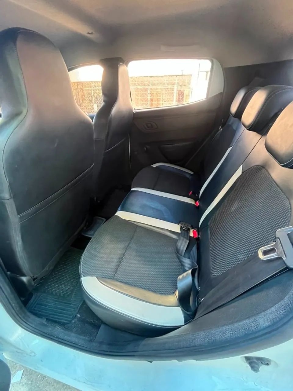 Renault Kwid Intense 1.0 Flex 12V 5P Mec. 2019 - Foto 2