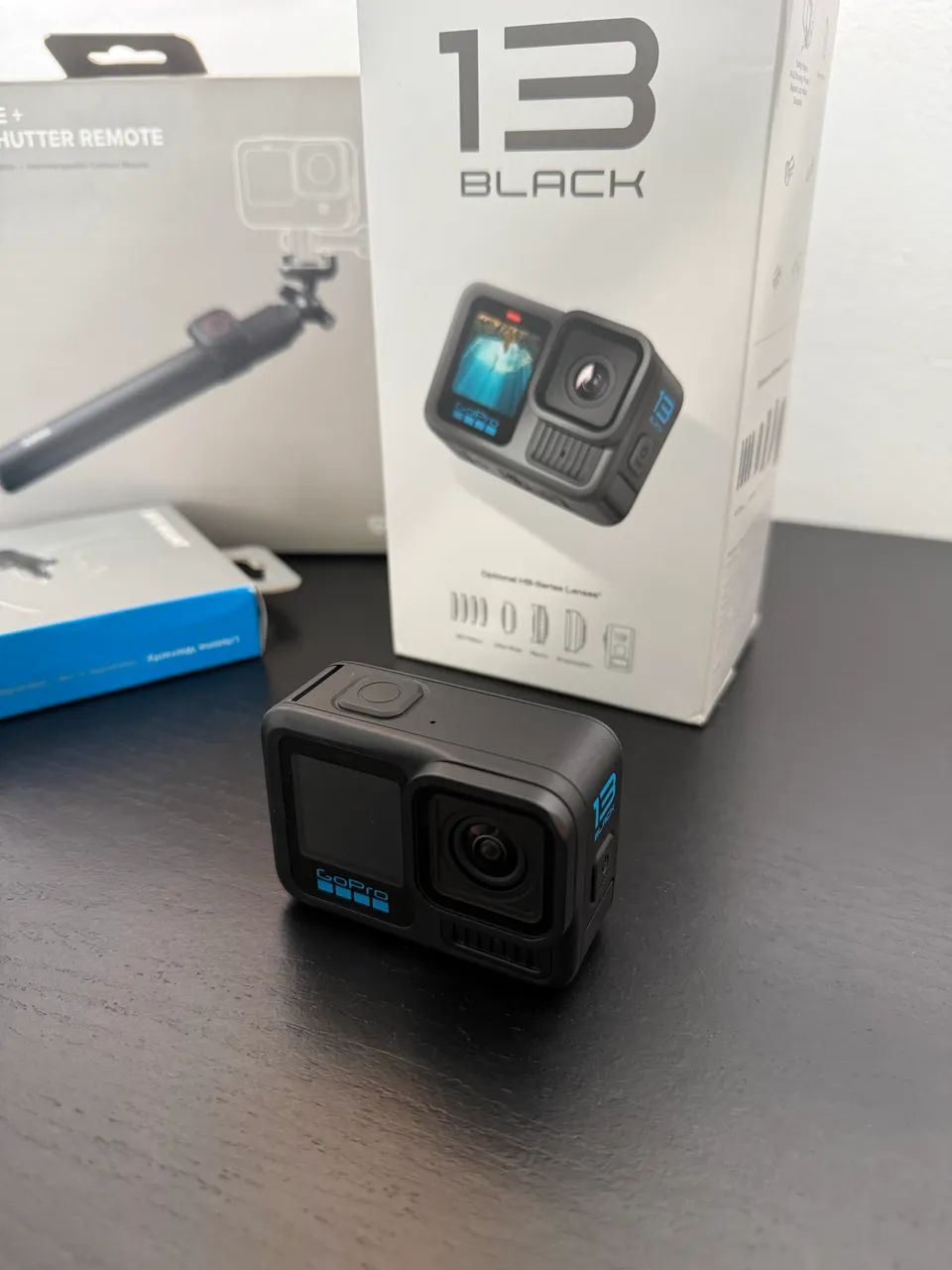 GoPro Hero 13 Black+Bastão Extensor com Controle Remoto À Prova D'água+Suporte Bite Mount