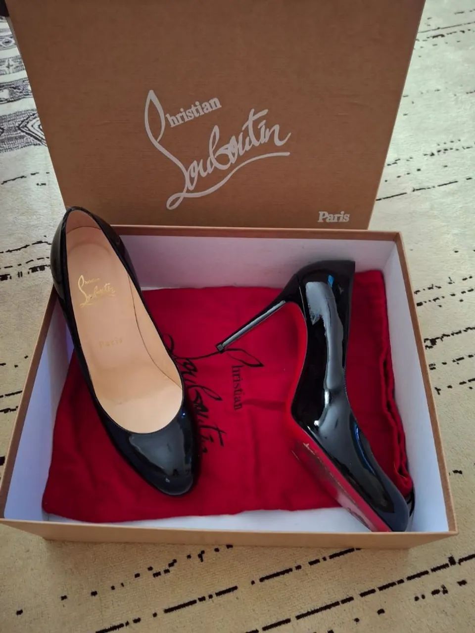 Vendo sapato Christian Louboutin