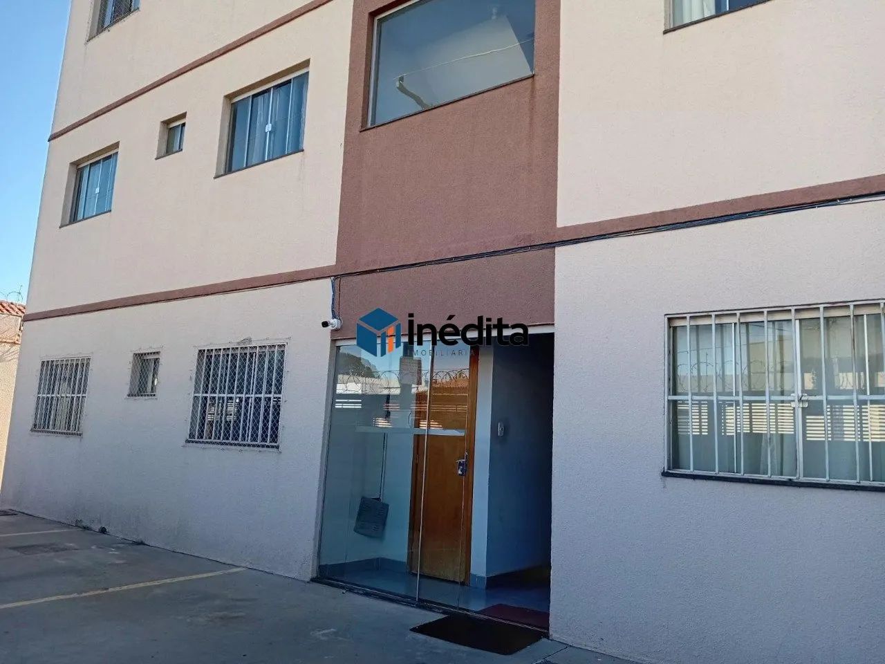 Apartamento Amplo com 1 Quarto e Garagem Coberta | R$ 1.200 - Foto 2