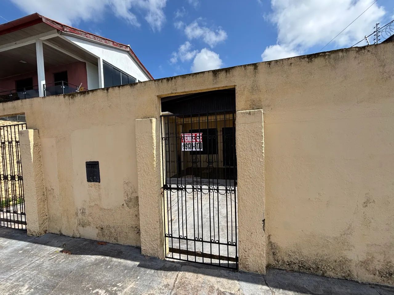 VENDE-SE - CASA NO BAIRRO ALVORADA - Foto 2