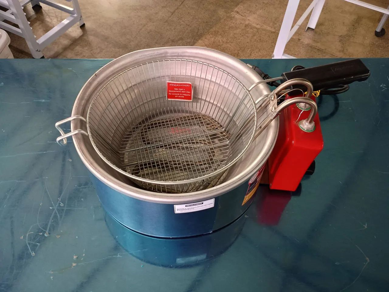 Tacho Fritador Elétrico 3 Litros 220V - MetalCubas 