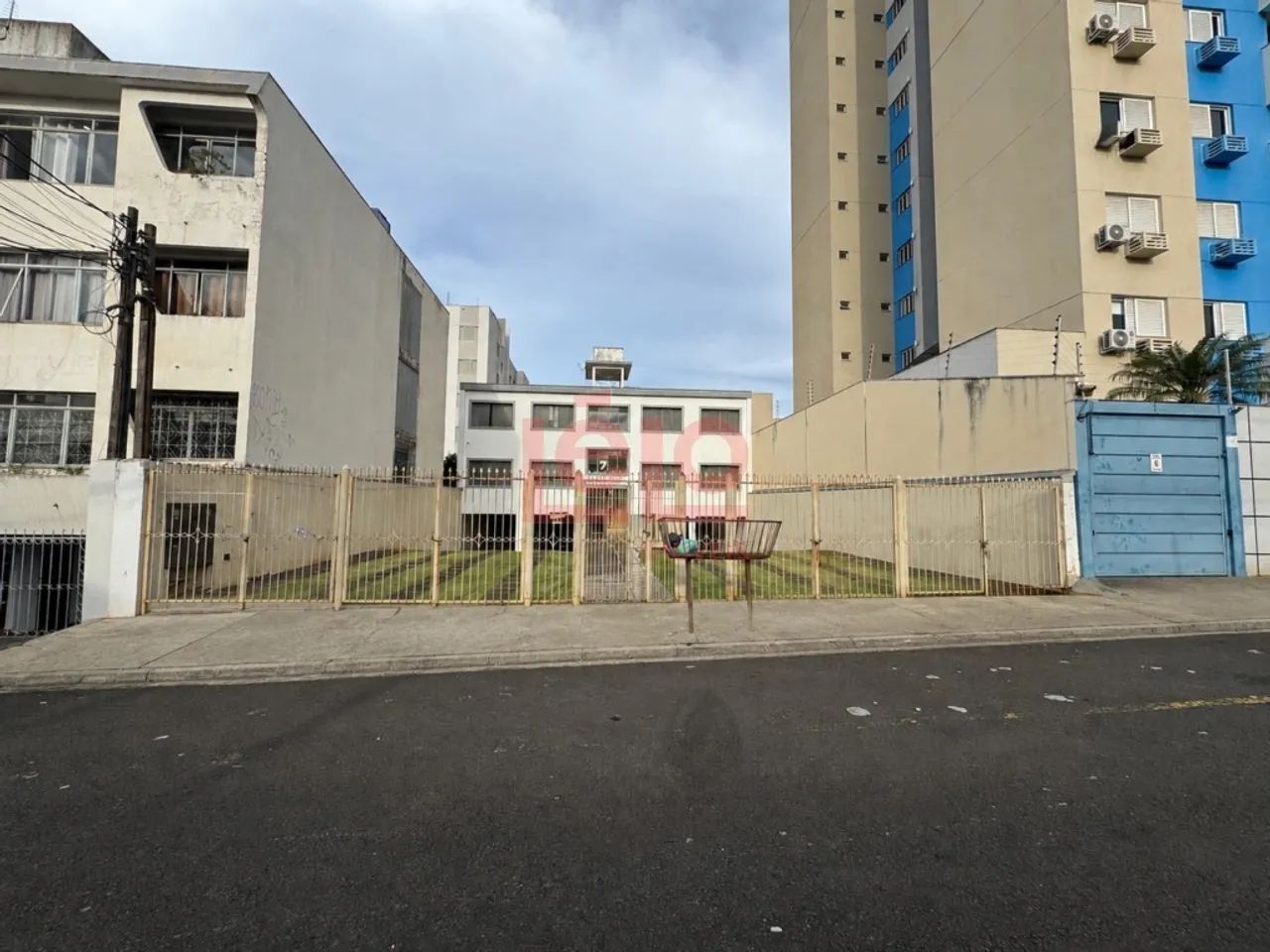 Prédio com 4 apartamentos de 82 m2 de área útil. - Foto 4
