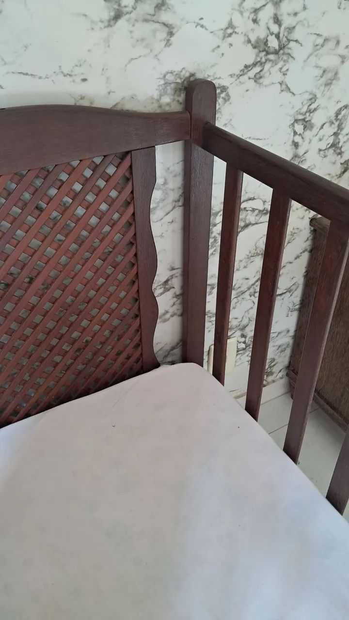 Berço de sucupira com colchão pouco usado - Foto 5