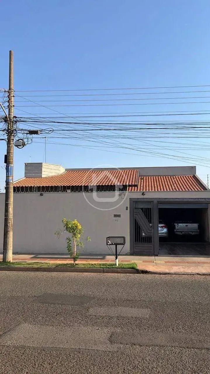 CASA COM SUITE