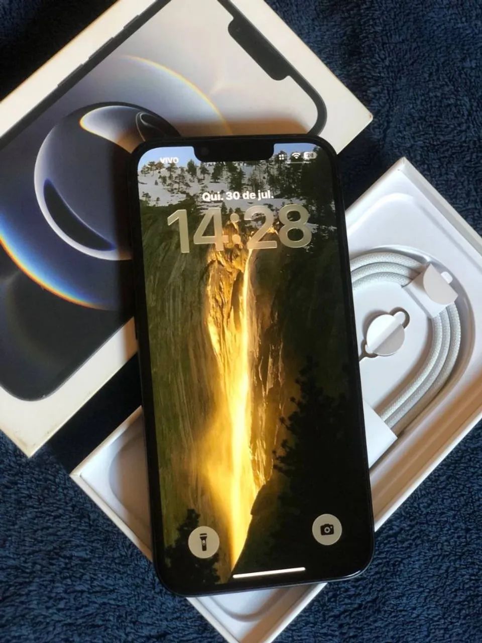iPhone 16 E 