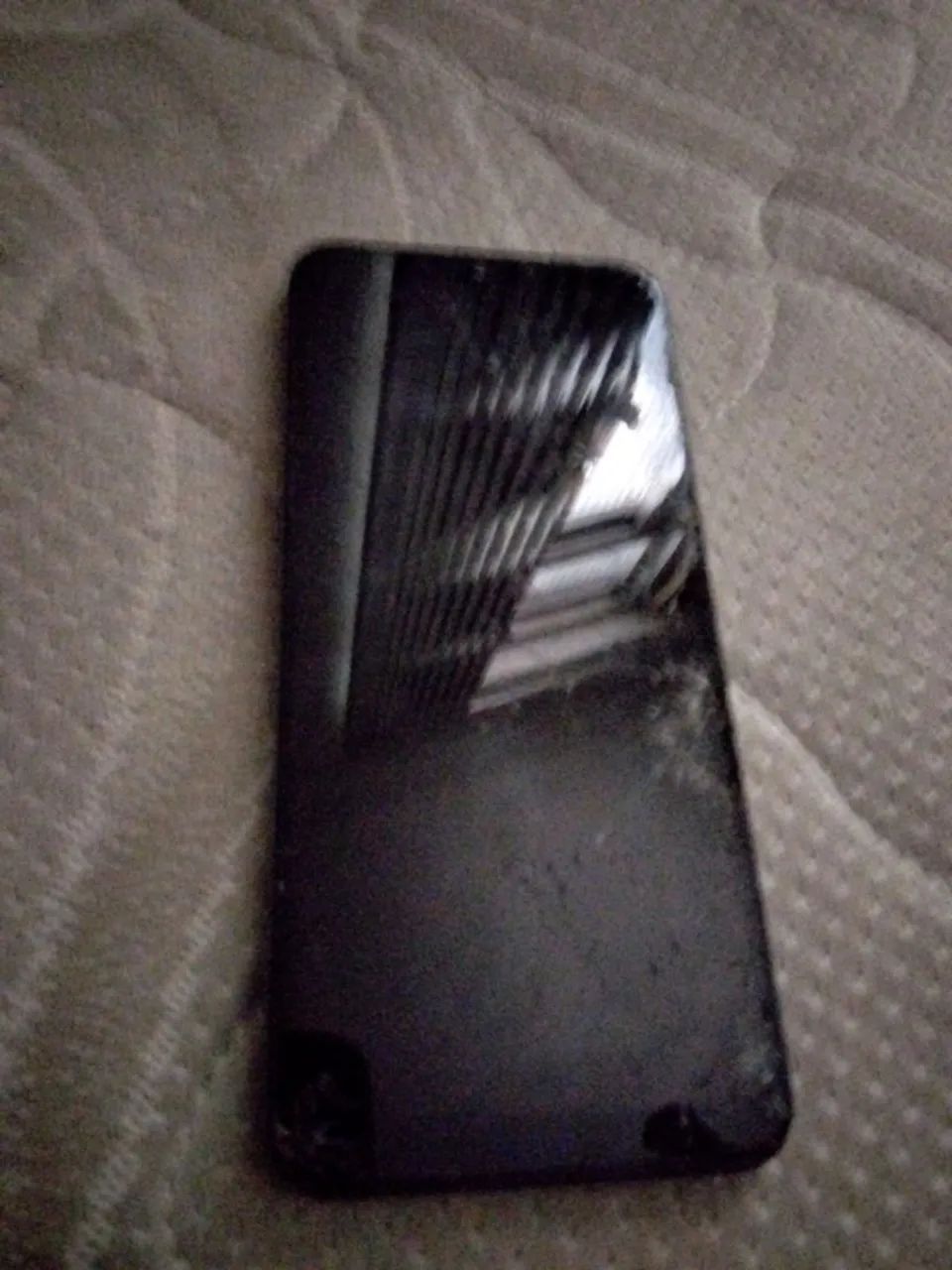 Celular Motorola g9 play quebrado 