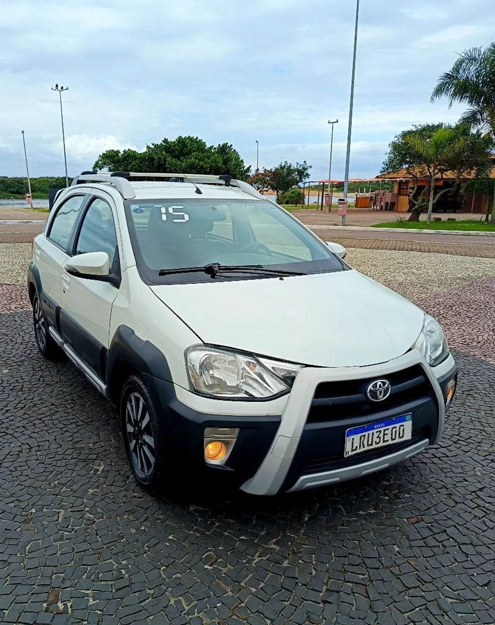 Toyota Etios ETIOS CROSS 1.5 Flex 16V 5p Mec. 2015