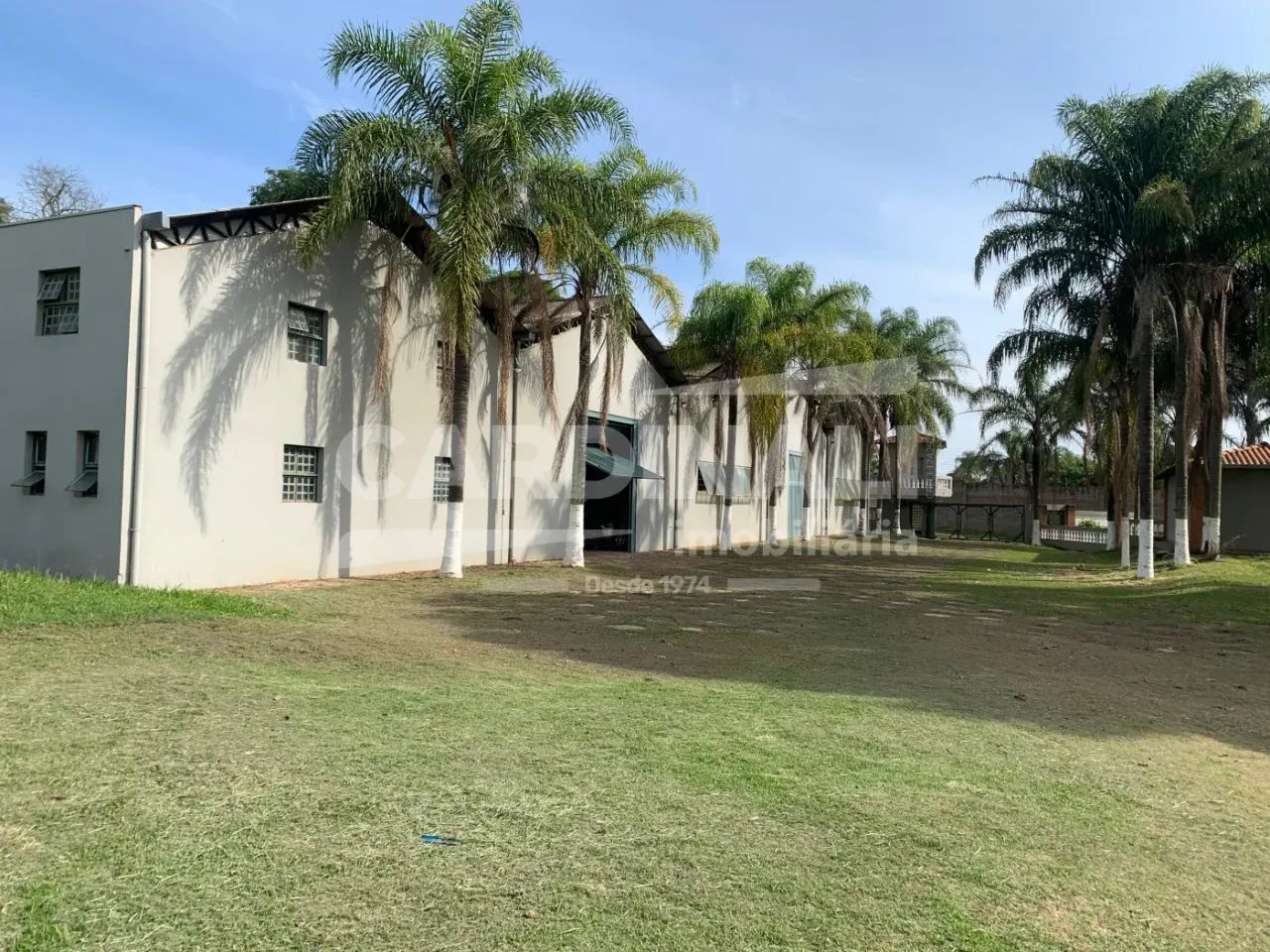 Barracão comercial com ótima localização. - Foto 2