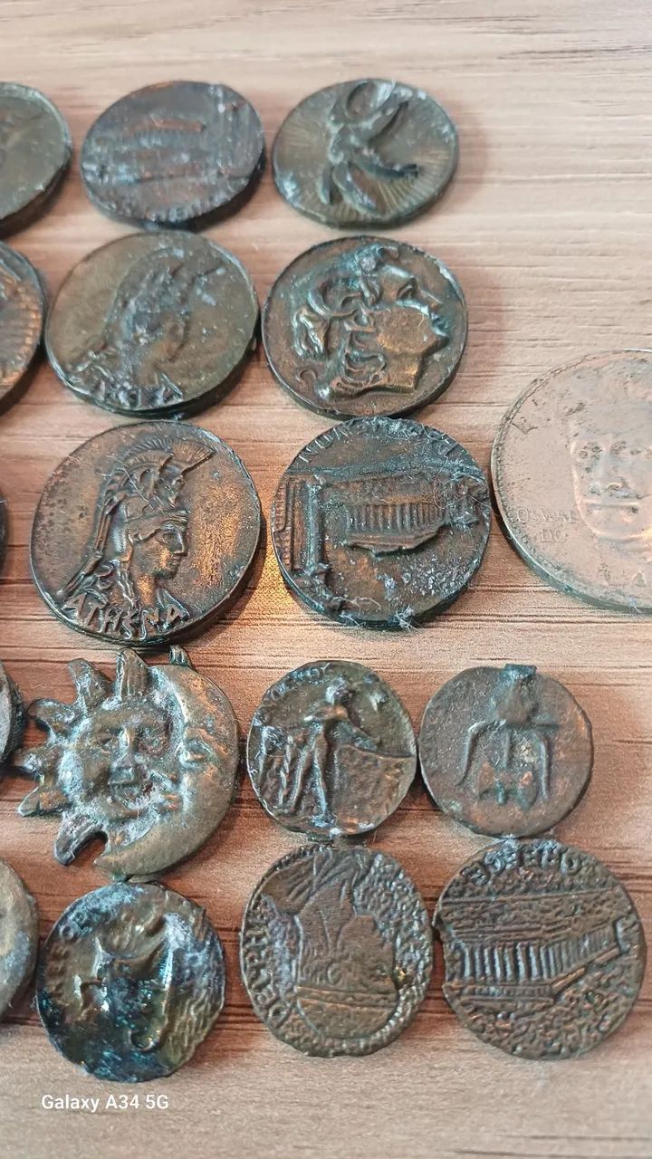 Lote 25 Moedas antigas gregas 
