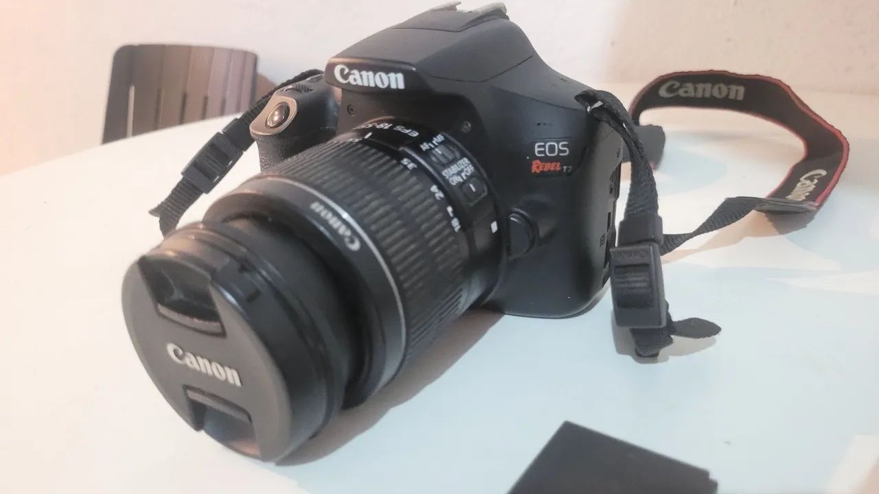 CÂMERA CANON T7 