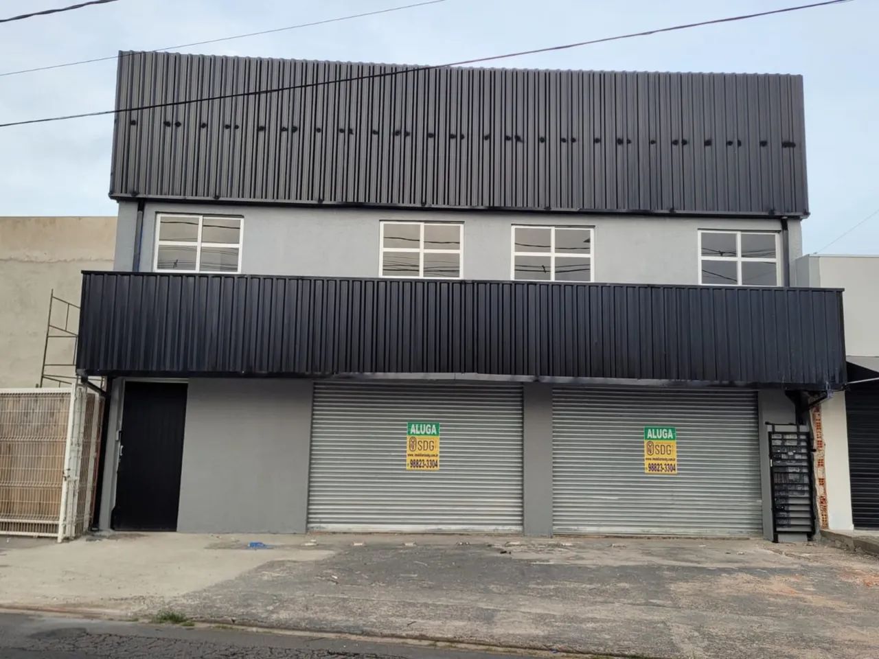 LOJA PARA LOCAÇÃO NO CENTRO DE PINHAIS