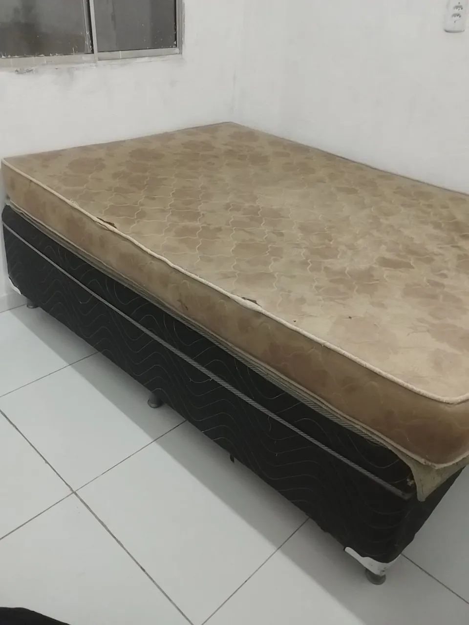 Cama box casal + colchão 