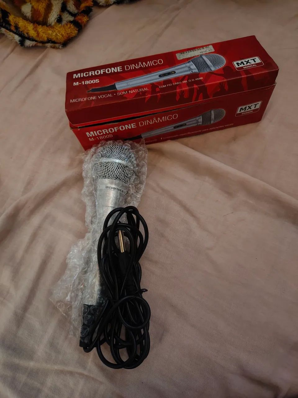 Microfone com fio 