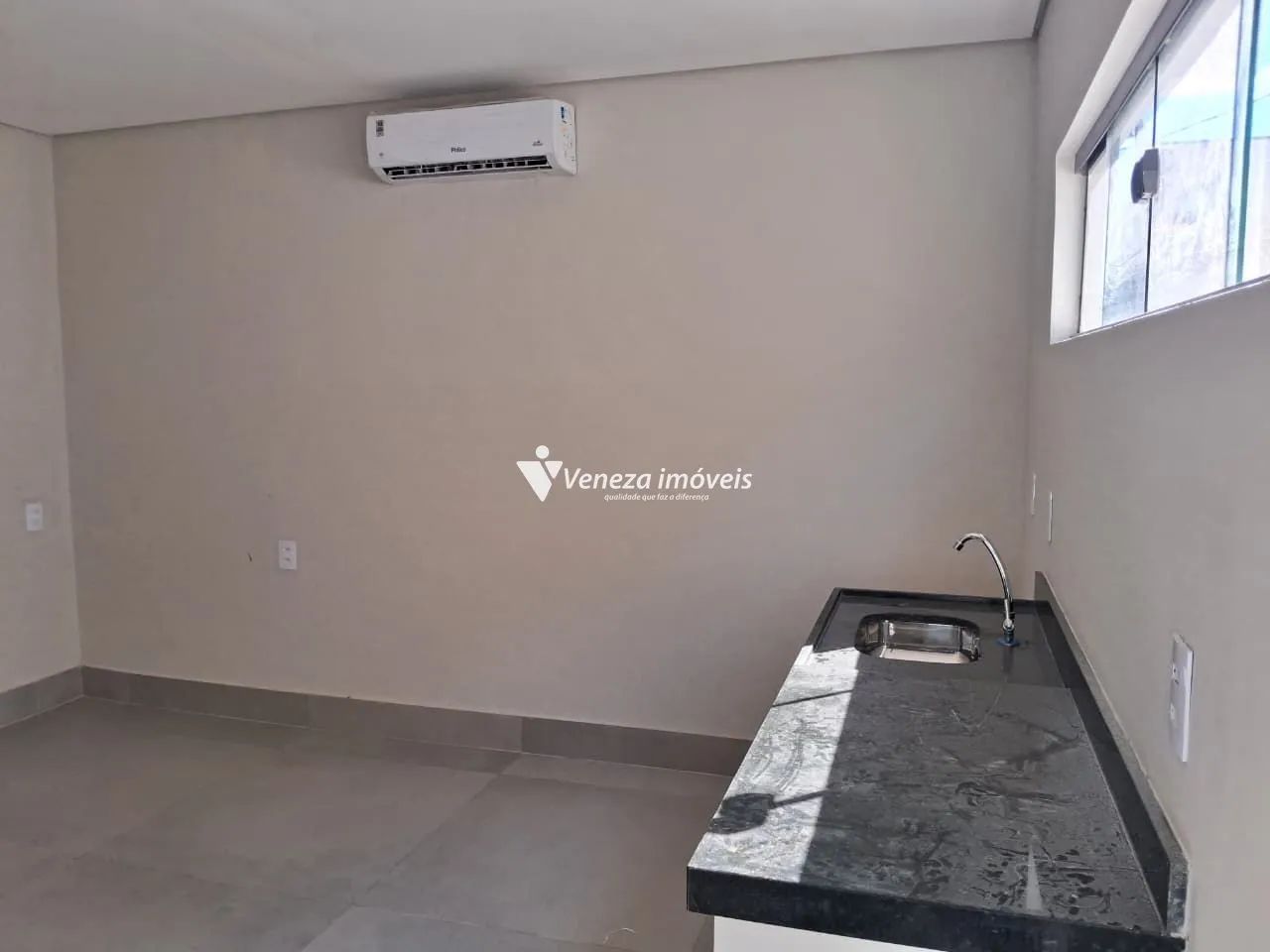 Sala comercial no Bairro Noivos com split para aluguel
