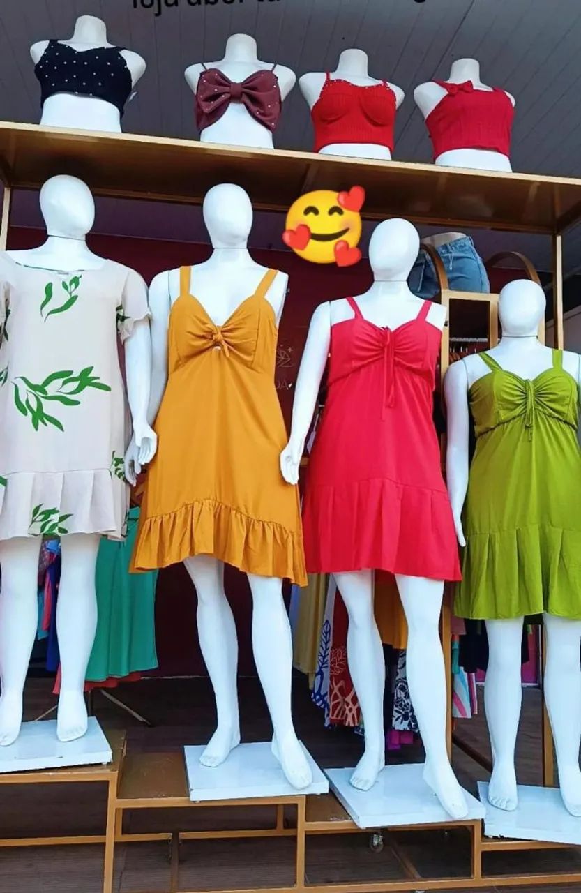 vendo duas vitrines com os manequins  - Foto 2