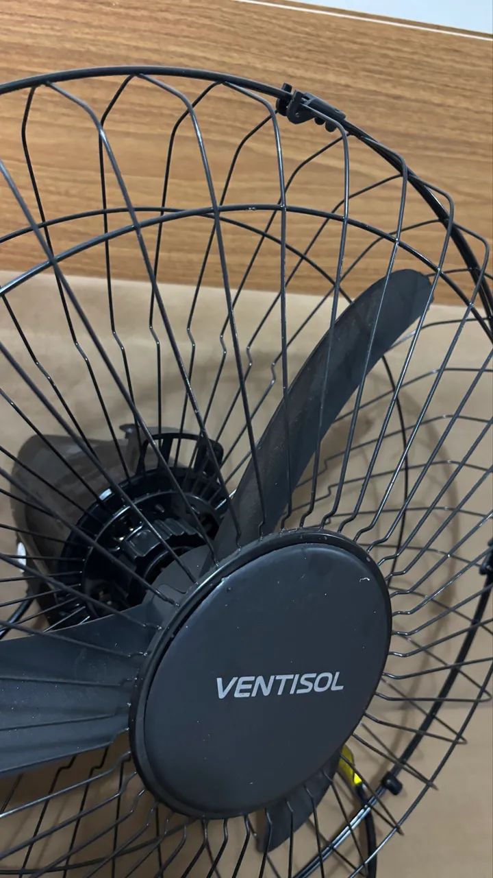 Ventilador de parede grande 